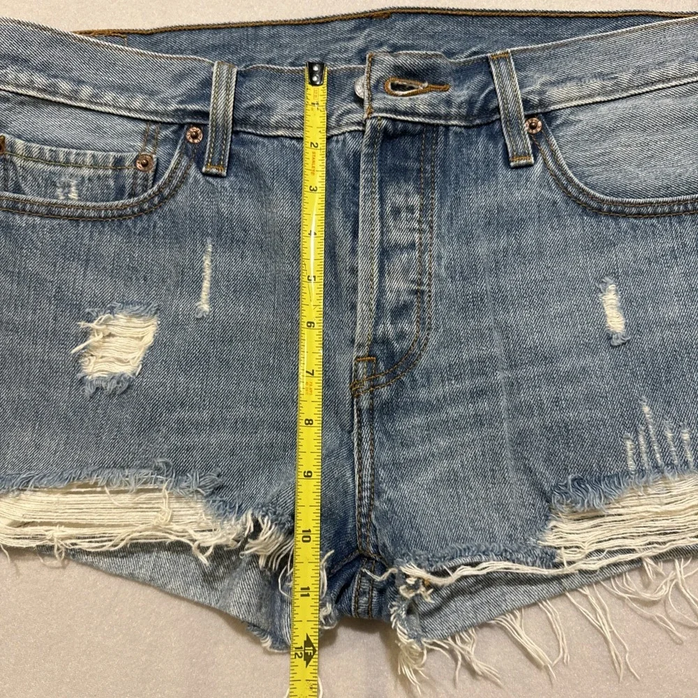 Levi's Vintage Women 501‎ Shorts Distressed Frayed Button Fly Blue Sz W32